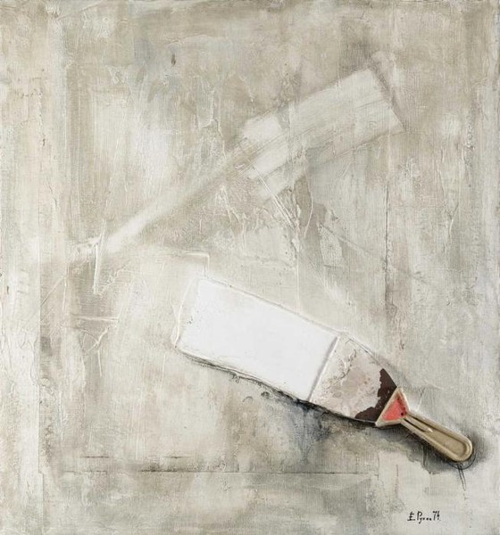 Белый шпатель