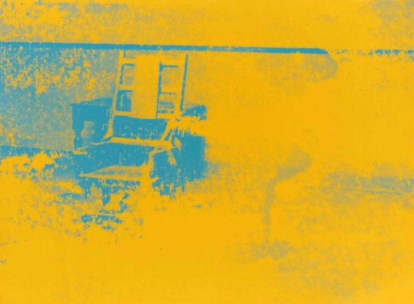 ELECTRIC CHAIR в ярко желтом тумане