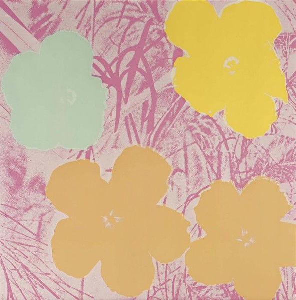 FLOWERS на бледно розово фоне