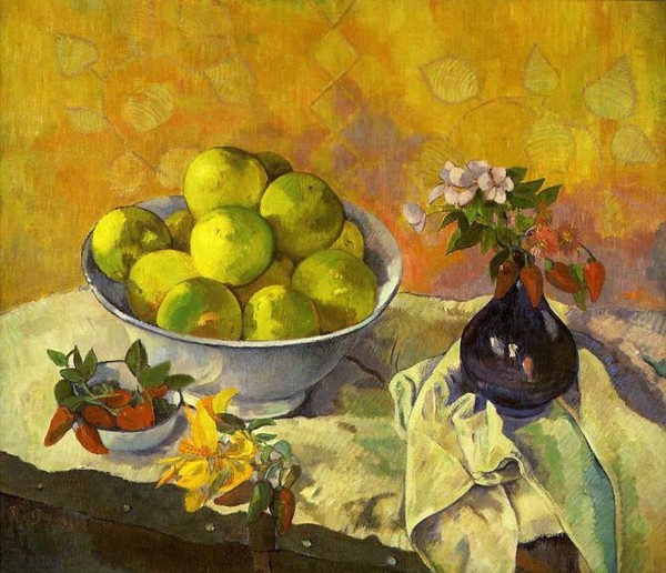 Ваза с яблоками на столе