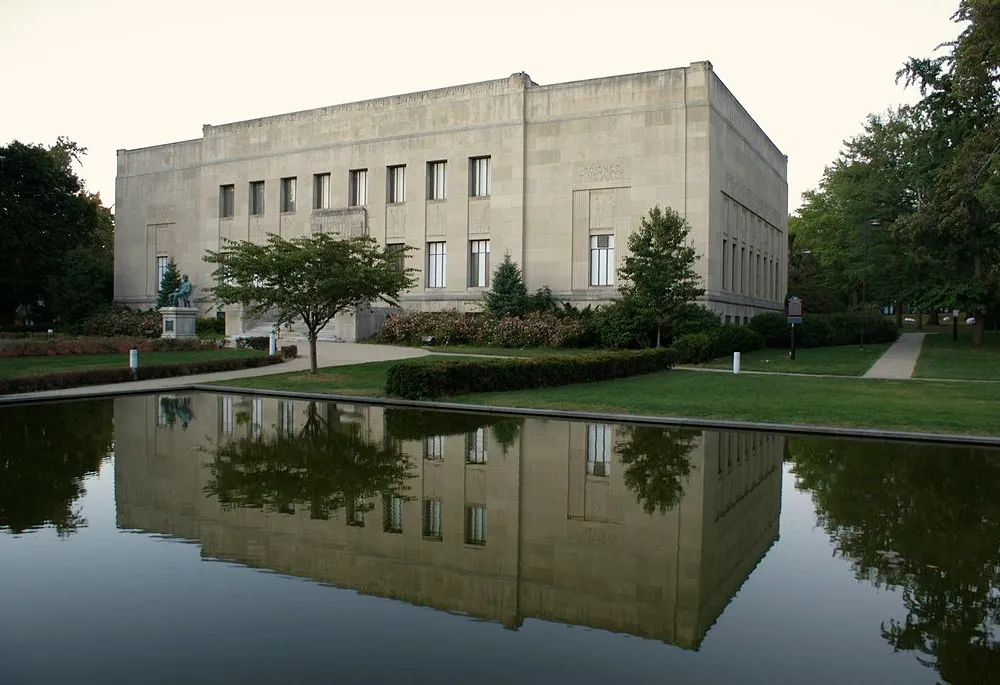 Житель штата Пенсильвания получил четырехлетний тюремный срок за участие в серии музейных ограблений, в результате которых были похищены работы Энди Уорхола и Джексона Поллока.