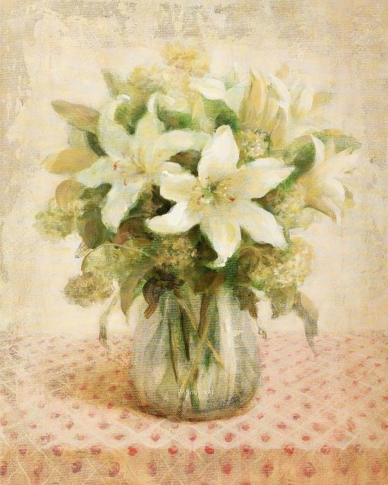 Белые лилии ы банке