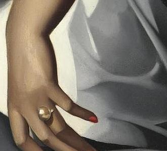 Фрагмент Блондинка в белом