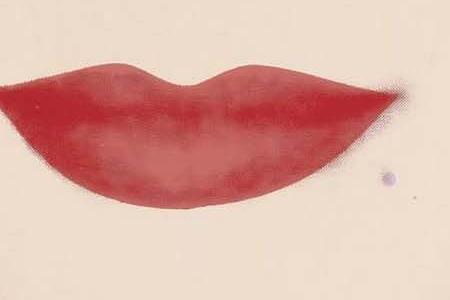 Фрагмент DOLLY PARTON вся в белых тонах