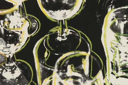 Фрагмент Стол с выпивкой