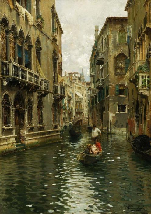 FAMILY-OUTING-ON-A-VENETIAN-CANAL