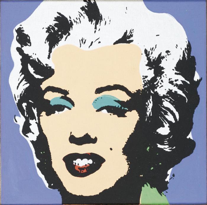 MARILYN на грязно  голубом