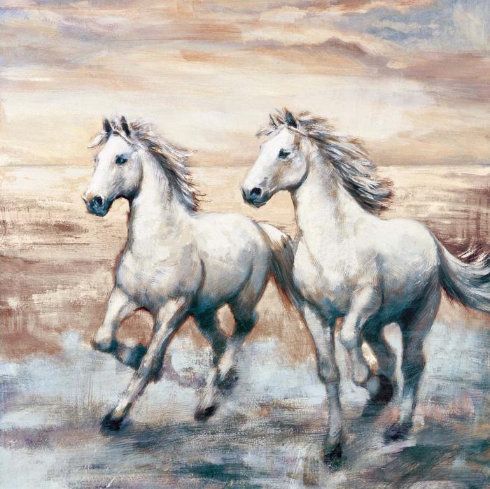 Пара белых лошадей